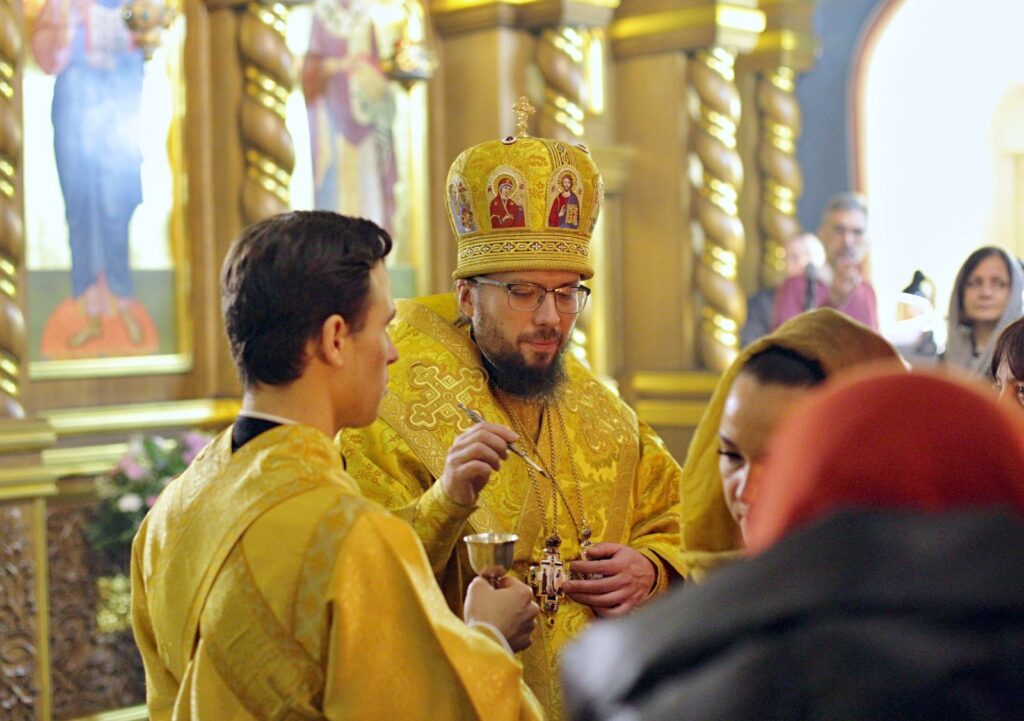 Архиерейское богослужение в Никольском храме г. Воронежа накануне престольного праздника