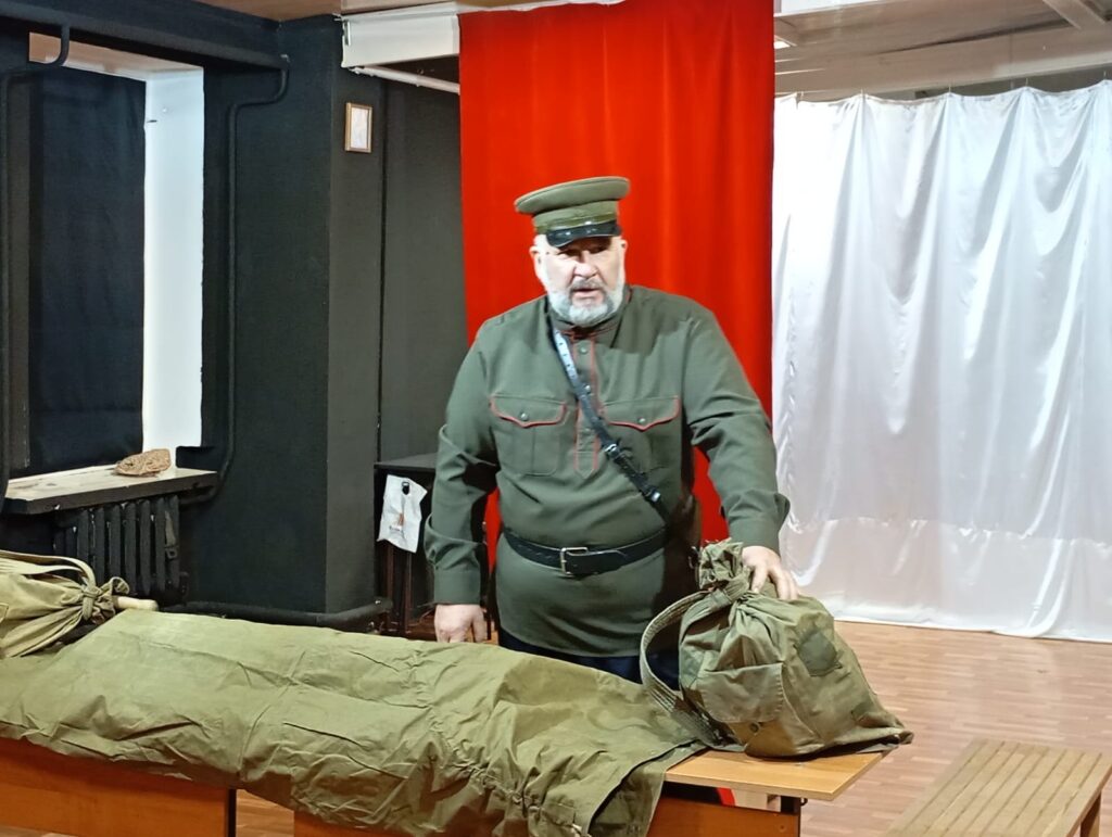 Встреча юных прихожан с казачьим атаманом