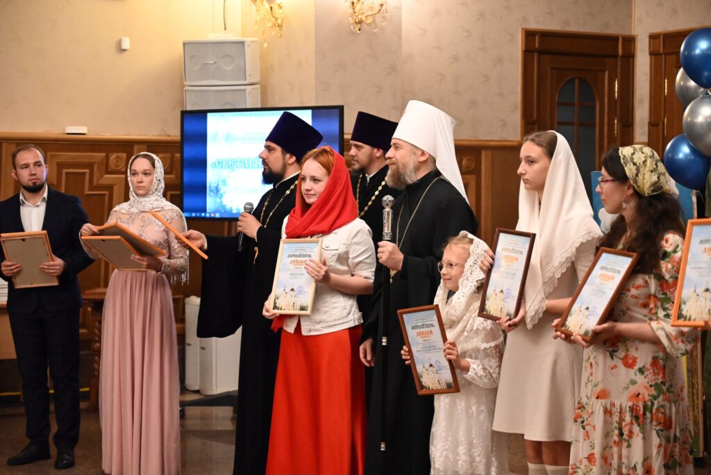 Представители нашей воскресной школы - лауреаты "Светлого Ангела"